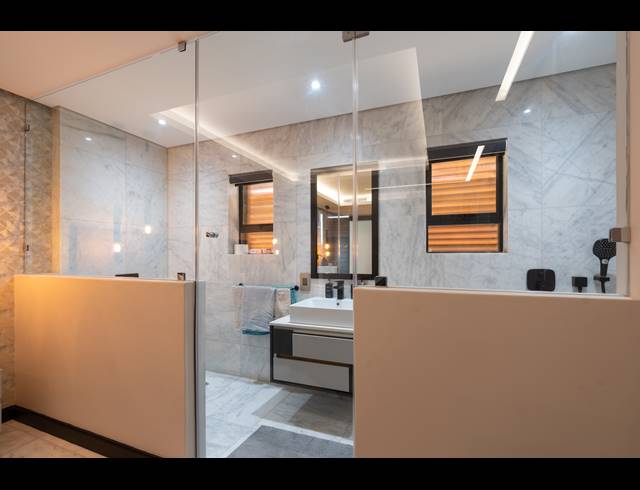 6 BEDROOM GATED ESTATE FOR SALE IN UMHLANGA CENTRAL